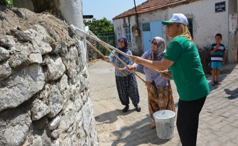 Urla’da sokak boyama şenliği var