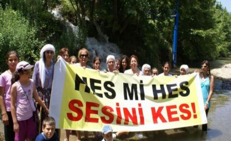 Köylü kadınlardan HES protestosu