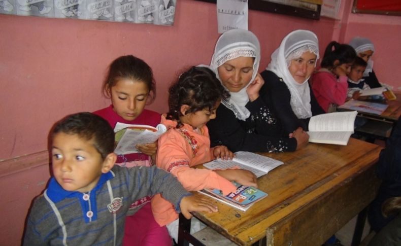 Köylüler bilgi yarışmasında kıyasıya mücadele etti