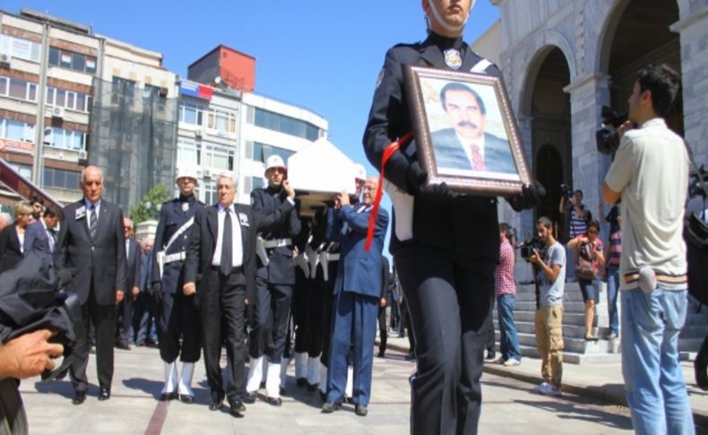 Kozakçıoğlu son yolculuğuna uğurlandı