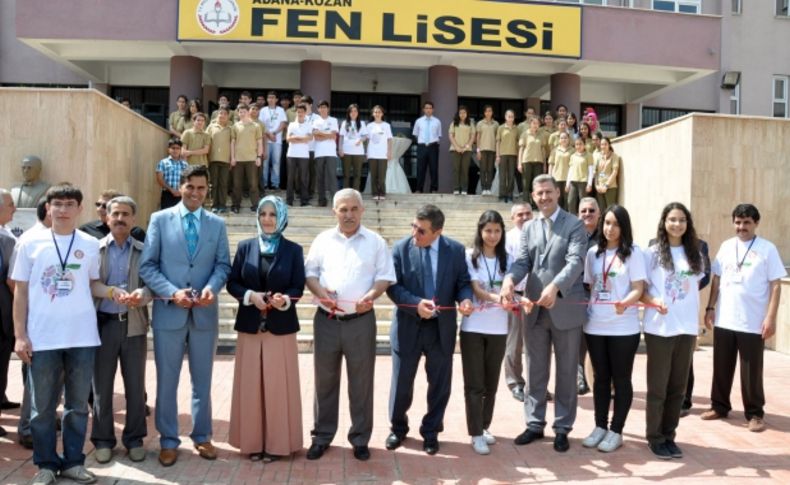 Kozan Fen Lisesi’nde bilim fuarı açıldı