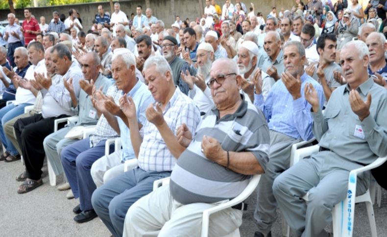 Kozanlı hacı adayları dualarla uğurlandı