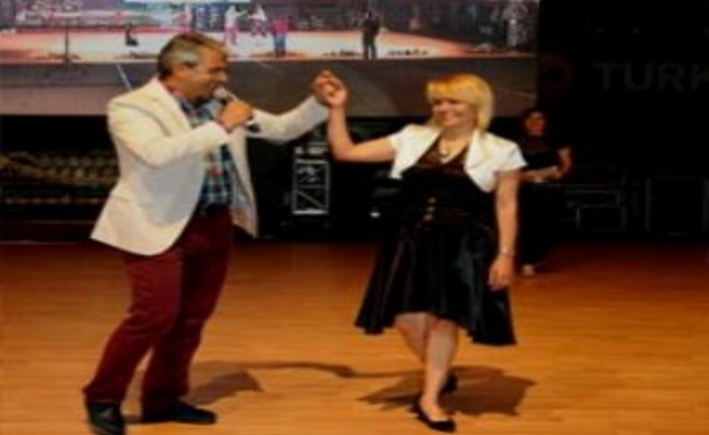 Karşıyaka Dünya Folklor Şampiyonasına katılmak için Bulgaristan'da