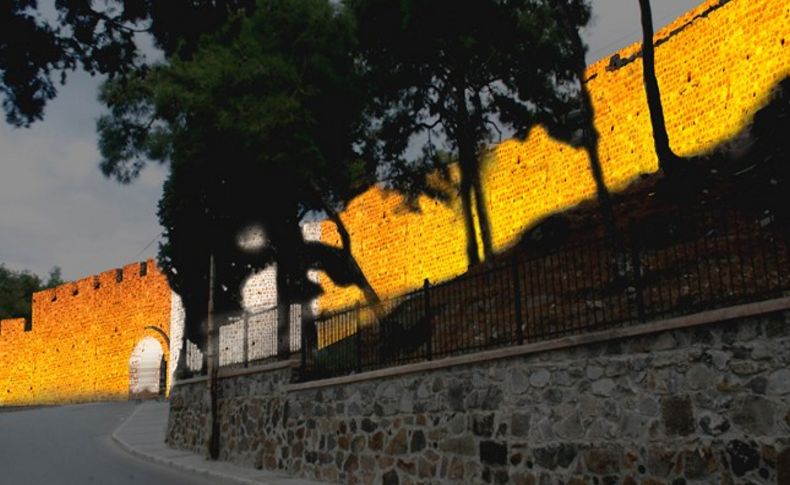 Kadifekale surları ışıl ışıl olacak