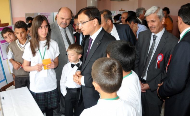Küçük mucitler projelerini sergiledi