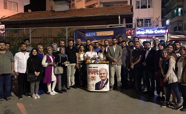 Küçükpark’ta Gece Boyozu dağıttılar