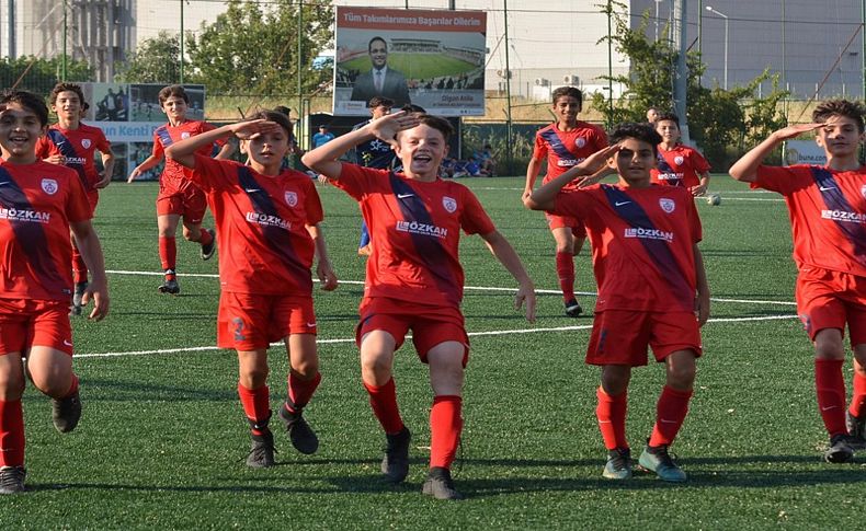 Kupasız şampiyon