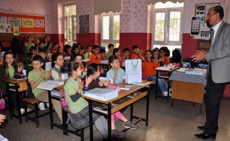 Kurbanoğlu, öğrencilere yerel yönetim dersi verdi