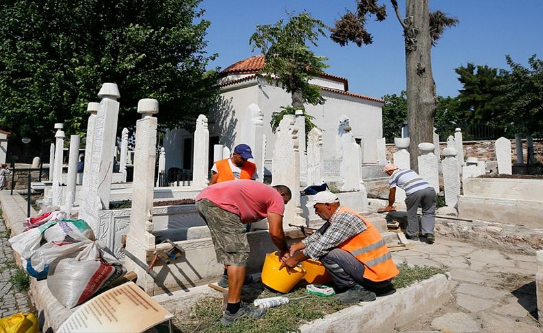 Kurtuluşun simgelerinden Fethi Bey'in sandukası yerine döndü