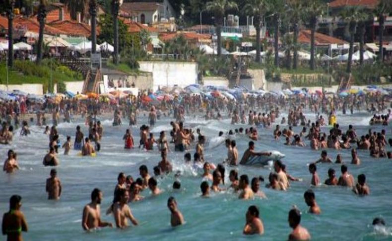 Kuşadası dolup taşıyor