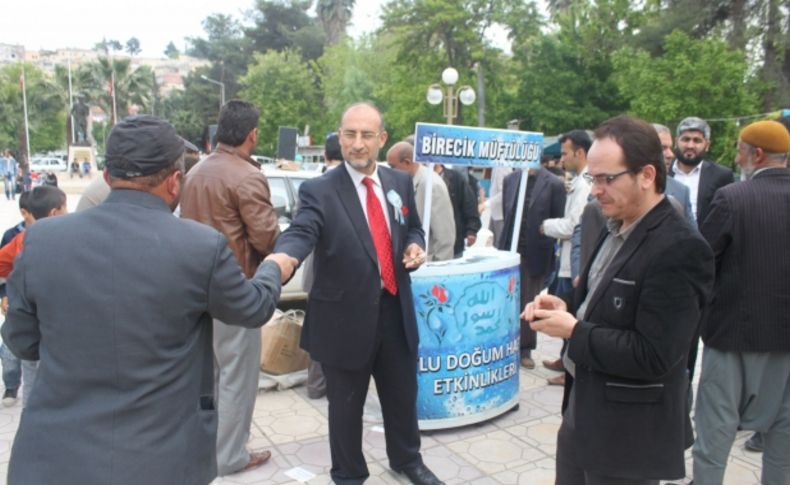 Kutlu Doğum standına yoğun ilgi