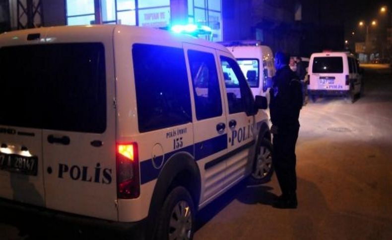 Kuzenler Arasinda Silahli Kavga: 2 Yarali