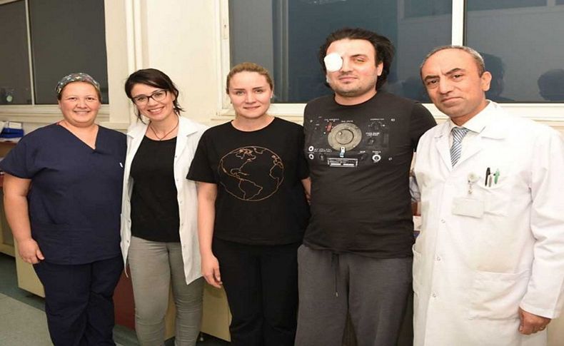 Lavabo açarken gözünü kaybetmişti.. Şimdi mutlu