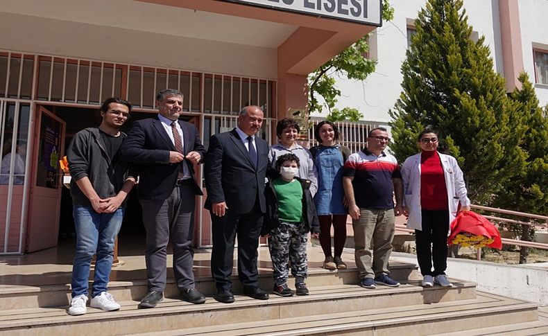 Lösemiden kurtulan Emre'den ziyaret