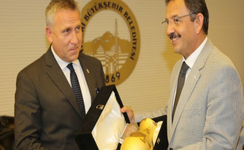 Macaristan İstanbul Başkonsolosu Büyükşehir'de
