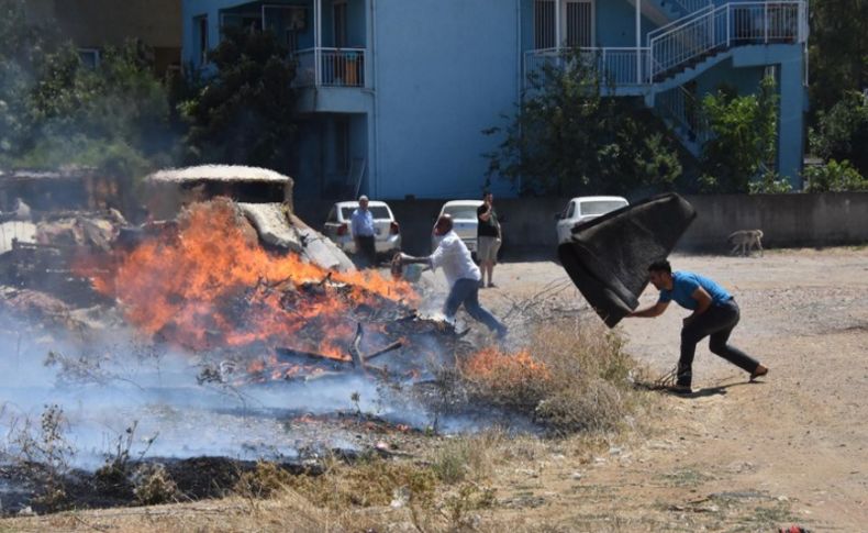 Mahallede yangın paniği! Evlere sıçramadan söndürüldü