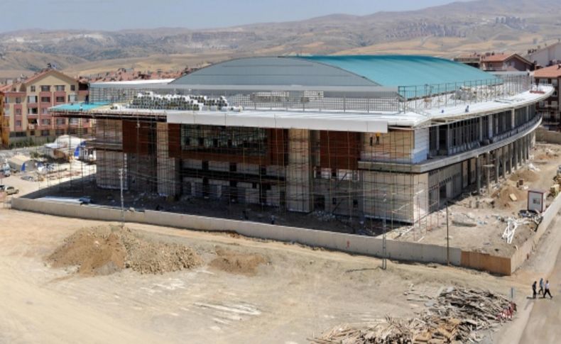 Mamak Arena Spor Salonu tamamlanıyor