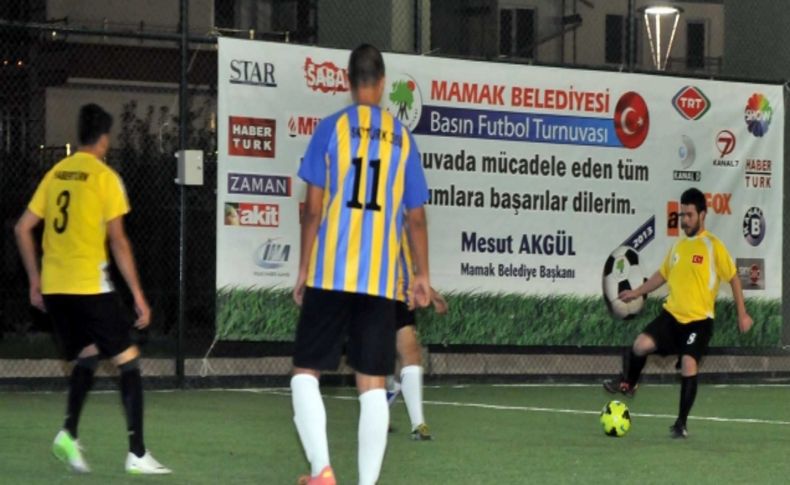 Mamak Basın Turnuvası 4 maçla başladı