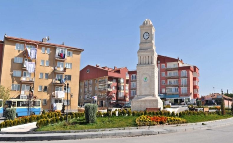 Mamak'ta saat kuleleri yükseliyor