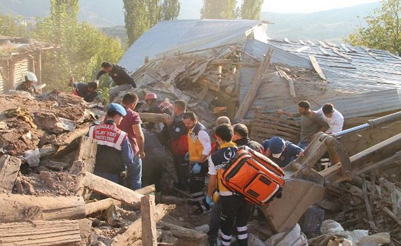 Manisa'da kerpiç evde göçük: 1 ölü