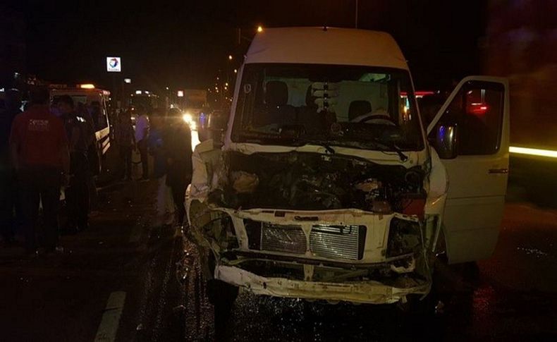 Manisa'da zincirleme kaza: 8 yaralı