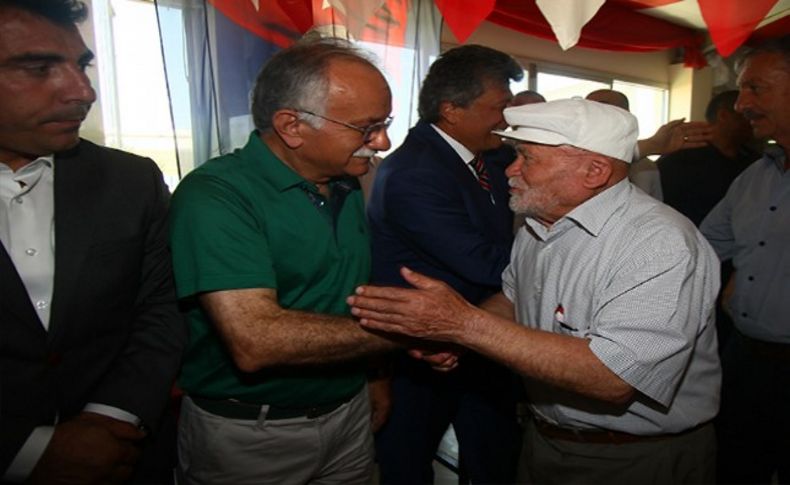 CHP Bayraklı'da bayramlaşma mesaisi