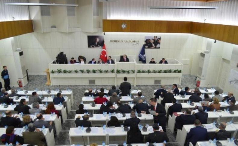 Büyükşehir Meclisi'nde yürüyen merdiven tartışması