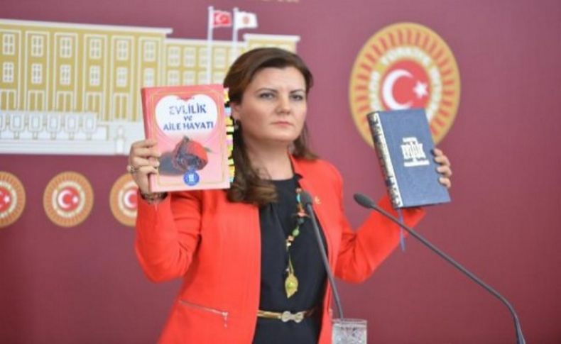 Meclis'te bulundu: Bir skandal kitap daha