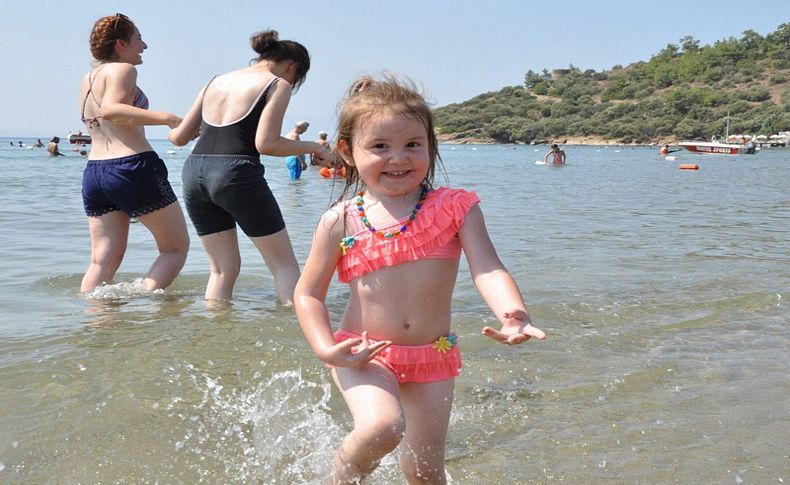 Menderes'te engelli çocuklar sahilde ağırlandı