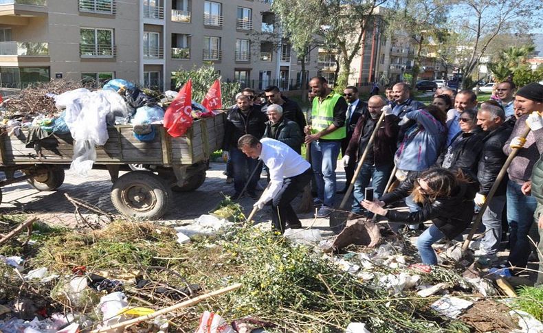 Menemen'de 'çöp' krizi tatlıya bağlandı