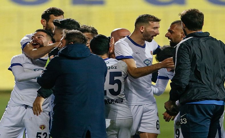 Menemenspor deplasman karnesine güveniyor