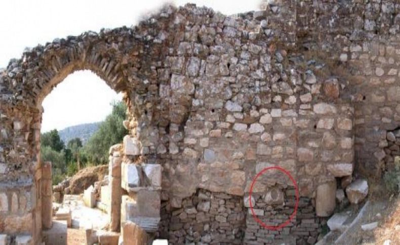 Metropolis’e heykel bulmak için toprak değil duvar kazılıyor