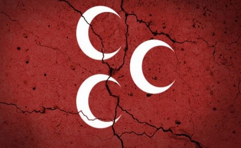 MHP'de ŞOK istifa!