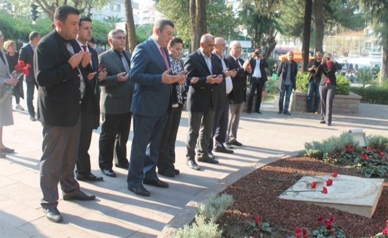 MHP İzmir'den Zübeyde Ana'ya ziyaret