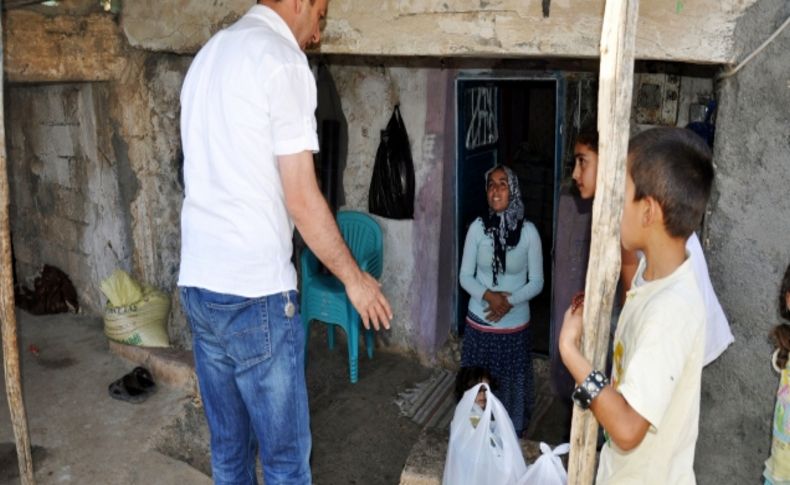 Midyatlı iş adamları 150 aileye gıda yardımı sağladı
