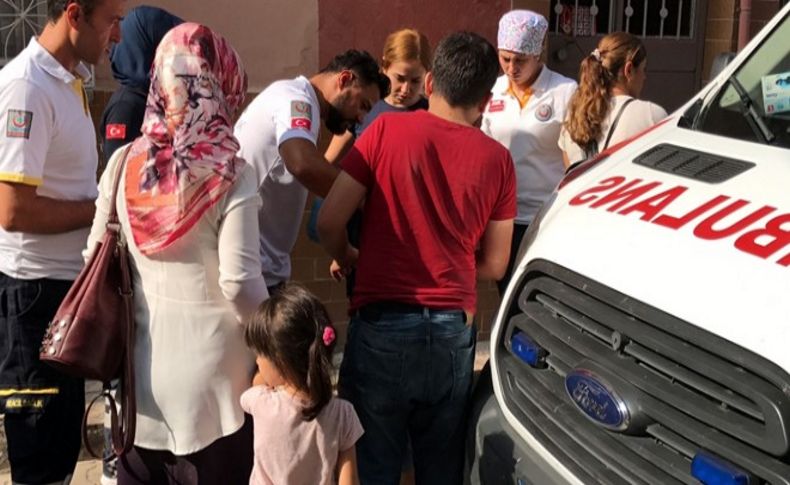 Minibüsle ambulans çarpıştı: 4 yaralı