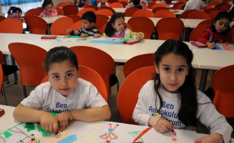 Minik öğrenciler resim yarışmasına katıldı