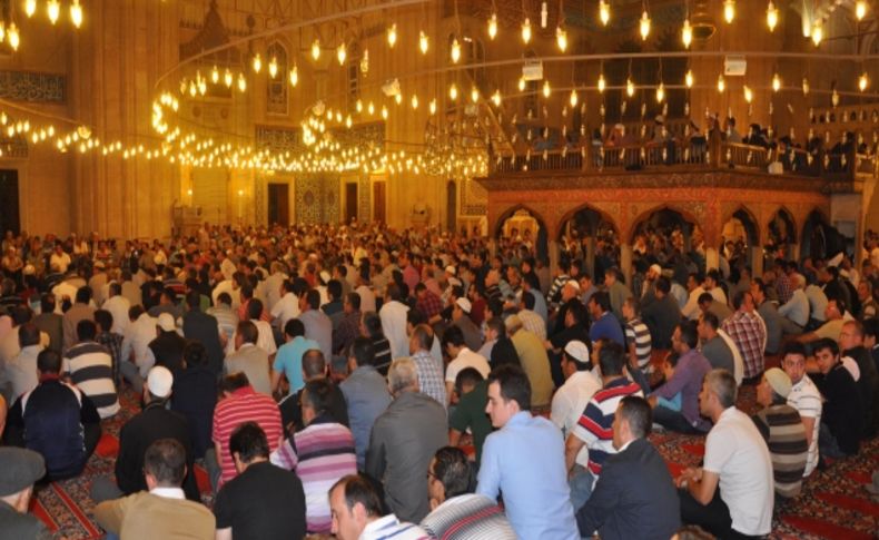 Miraç Kandili coşkusu Selimiye’ye sığmadı
