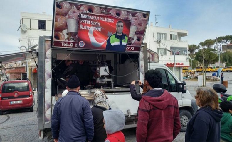 Motorcular, Şehit Polis Fethi Sekin için lokma döktürdü