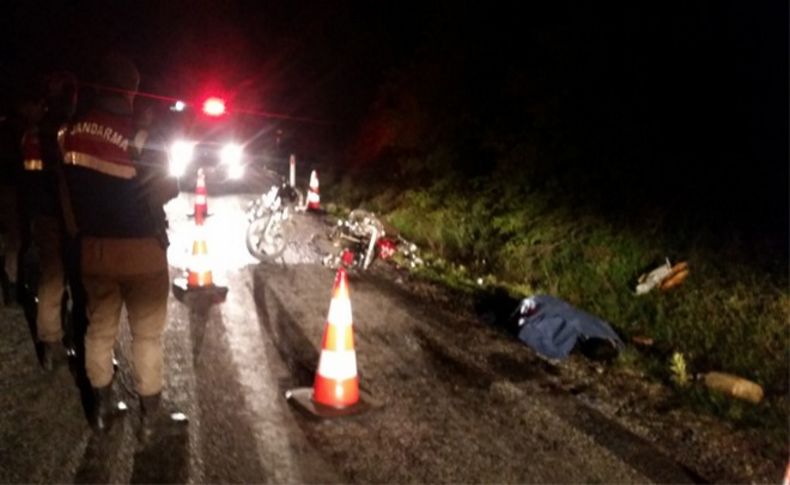 İzmir'de feci kaza: Motosikletler kafa kafaya çarpıştı