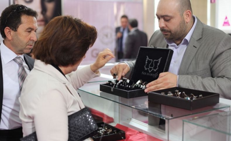Mücevher fuarı kapılarını anneler için açıyor