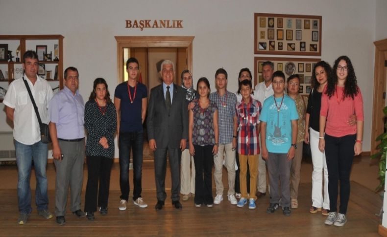 Muğla'da sınavlarda başarılı olan öğrenciler ödüllendirildi