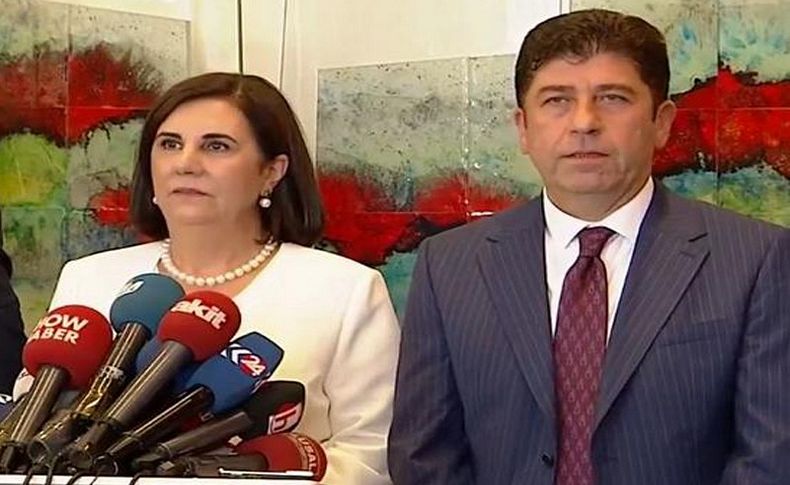 Muhalifler imzaları getirdi