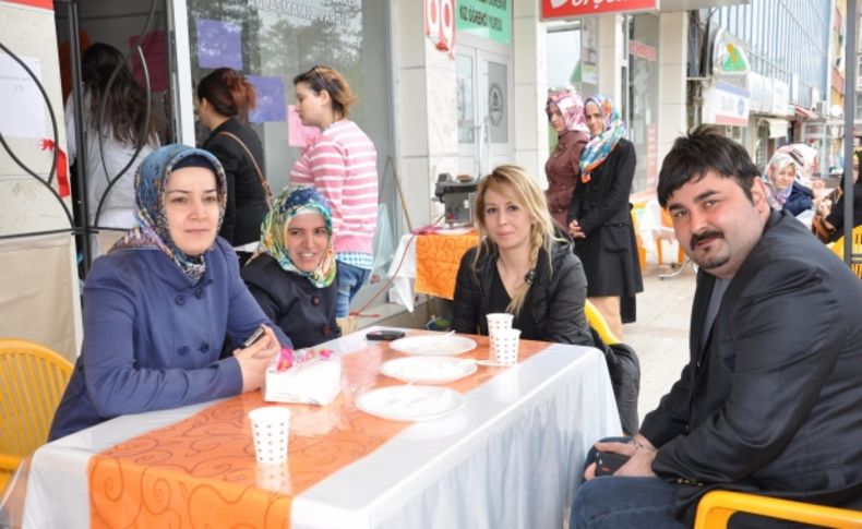 Muş'ta öğrenciler yararına düzenlenen kermes büyük ilgi gördü