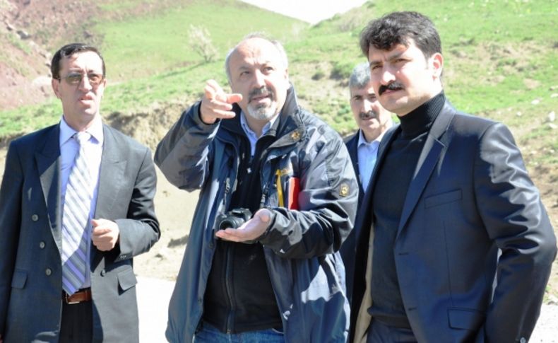 Muş'un Korkut ilçesindeki heyelanlar korkutuyor