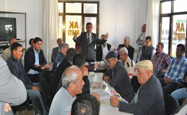 Mut AK Parti ilçe yönetimi topluca istifa etti