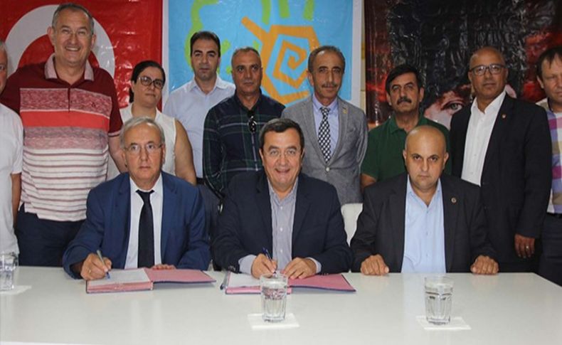 Narlıdere Belediyesi işçilerini sevindiren imzalar atıldı