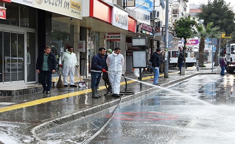 Narlıdere’de köşe bucak dezenfeksiyon!