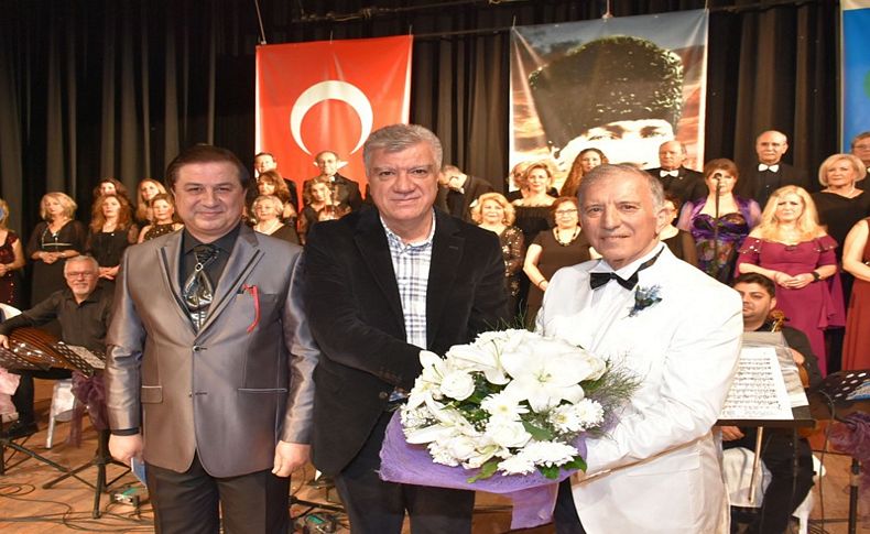Narlıdere'de otizmli çocuklar yararına konser verildi