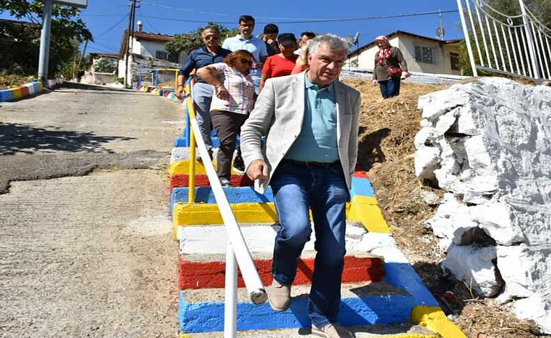 Narlıdere’nin merdivenleri renkleniyor